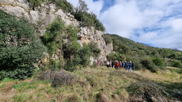 Faille des Cévennes au niveau de l'Argentesse D 999 (photo P. Gaubert)