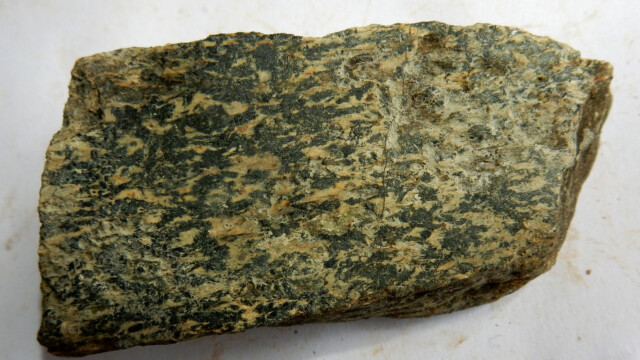 Amphibolite de Malataverne-corniche des Cévennes (photo JP Rolley)